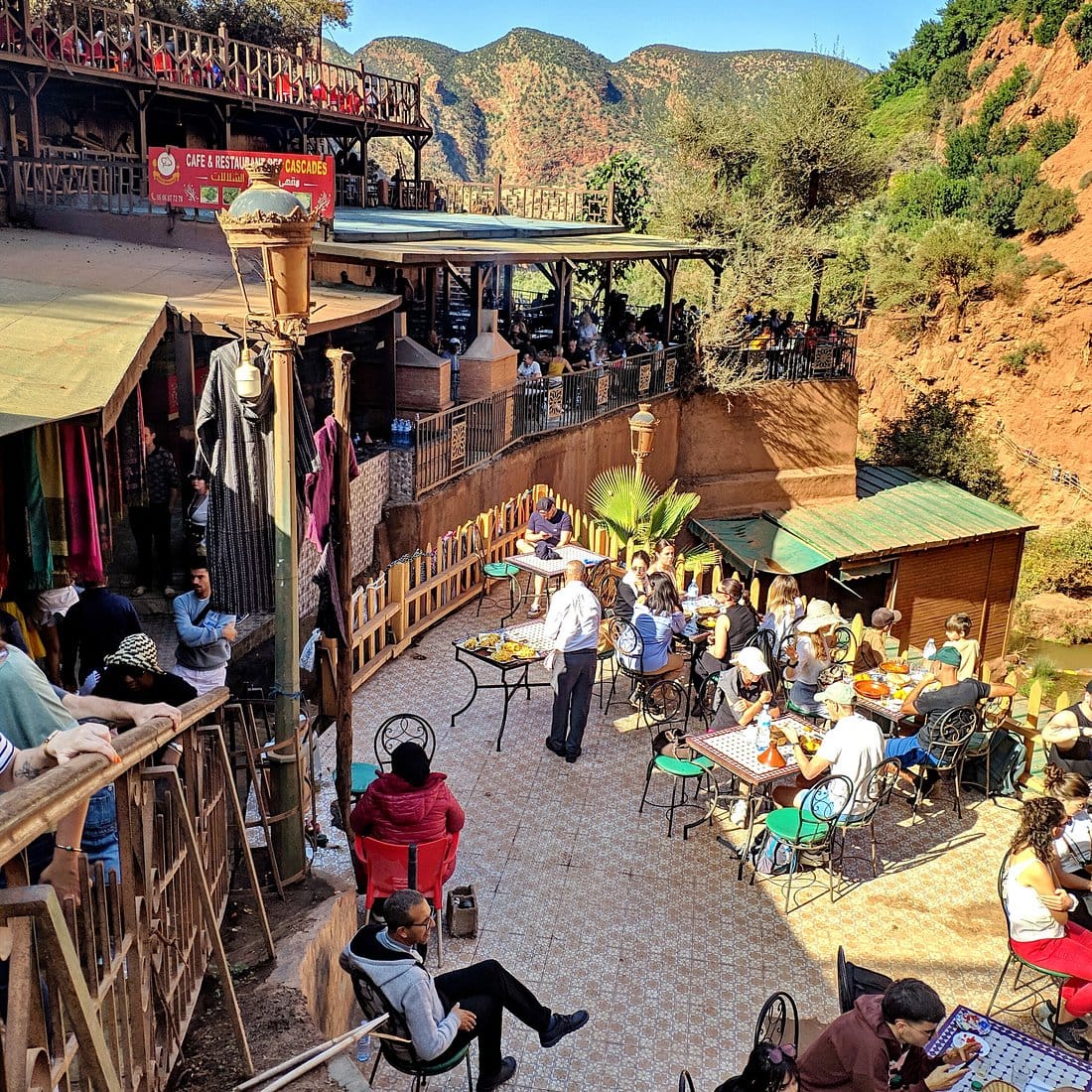 Tajine Mittagessen im Fluss Ourika Tal Tajine Mittagessen im Fluss Ourika Tal